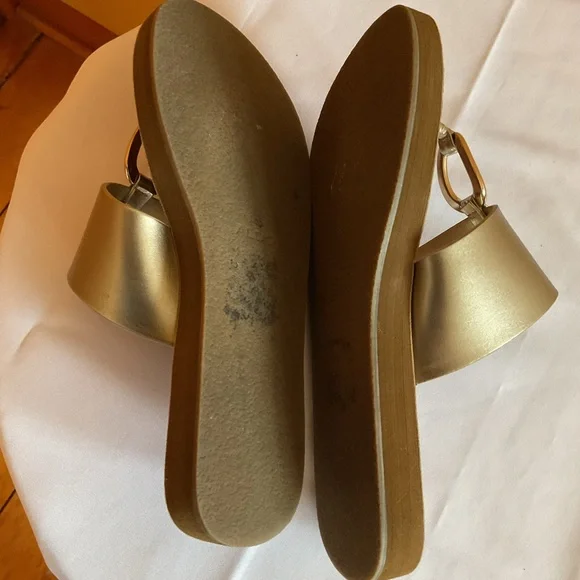 Aldo Metallic Gold Slide Sandals Size 8 - Picture 4 of 5